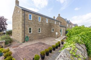 Photo 25- click for photo gallery